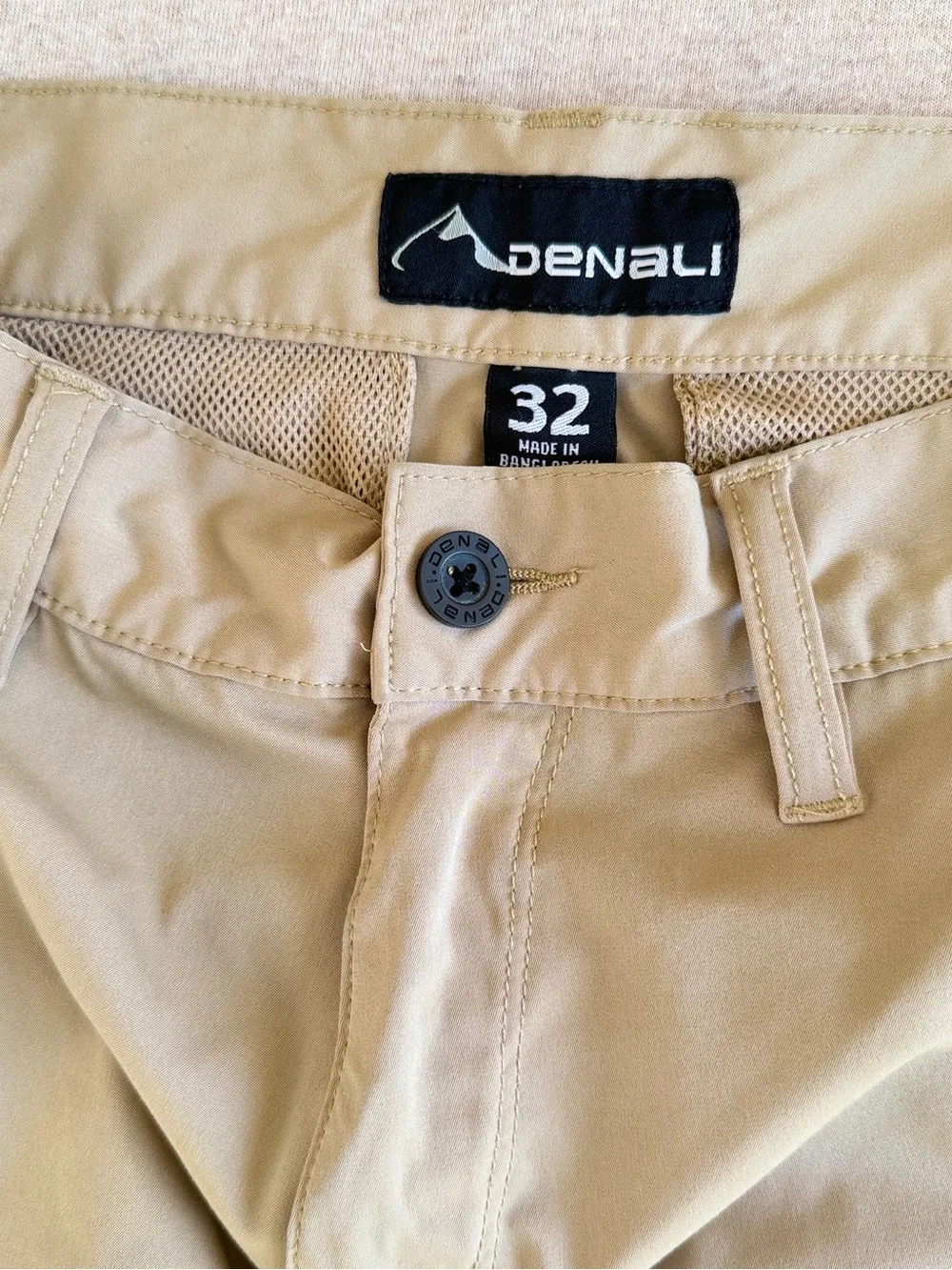 Denali Men's Size 32 Hybrid Cargo Shorts Delta Khaki Utility Outdoor